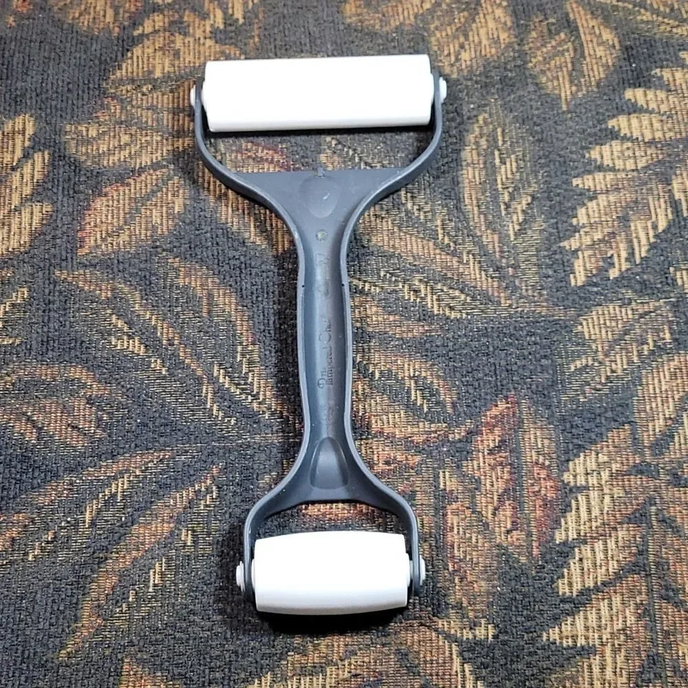 Pampered Chef Baker's Roller